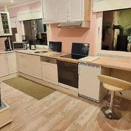 Apartment Toms Huette In *